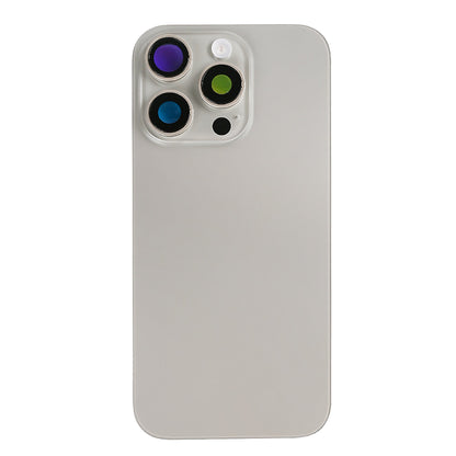 iPhone 16 Pro Max achterkant met laadspoel en NFC in naturel titanium