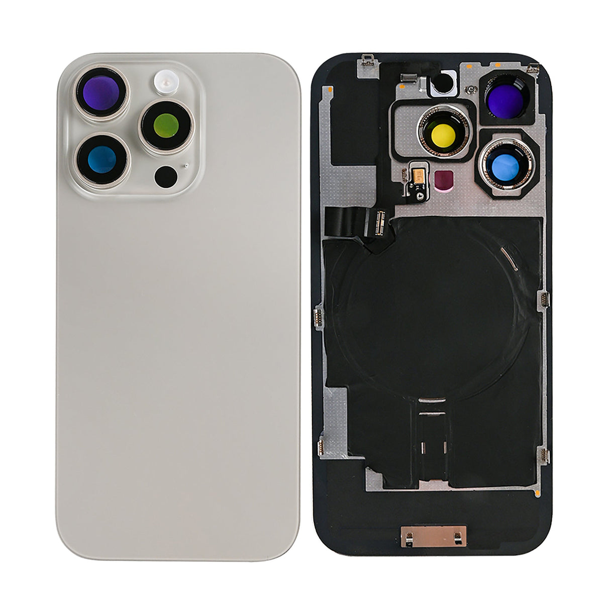 iPhone 16 Pro Max achterkant met laadspoel en NFC in naturel titanium, derde productfoto