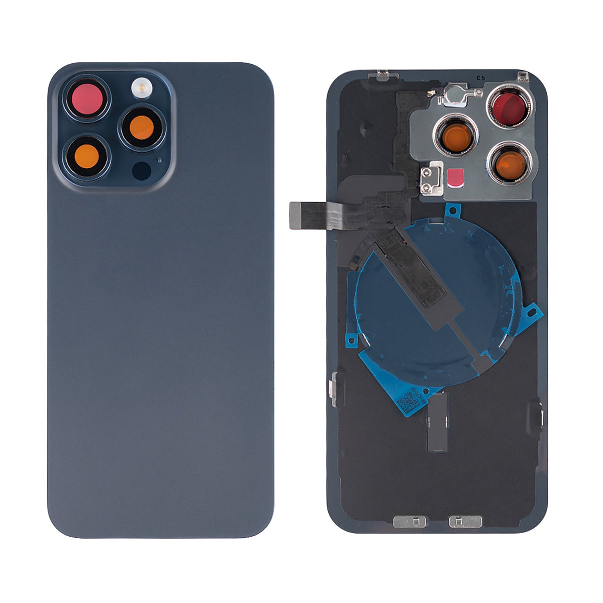 iPhone 15 Pro Max achterkant met laadspoel en NFC in blauw titanium, derde productfoto