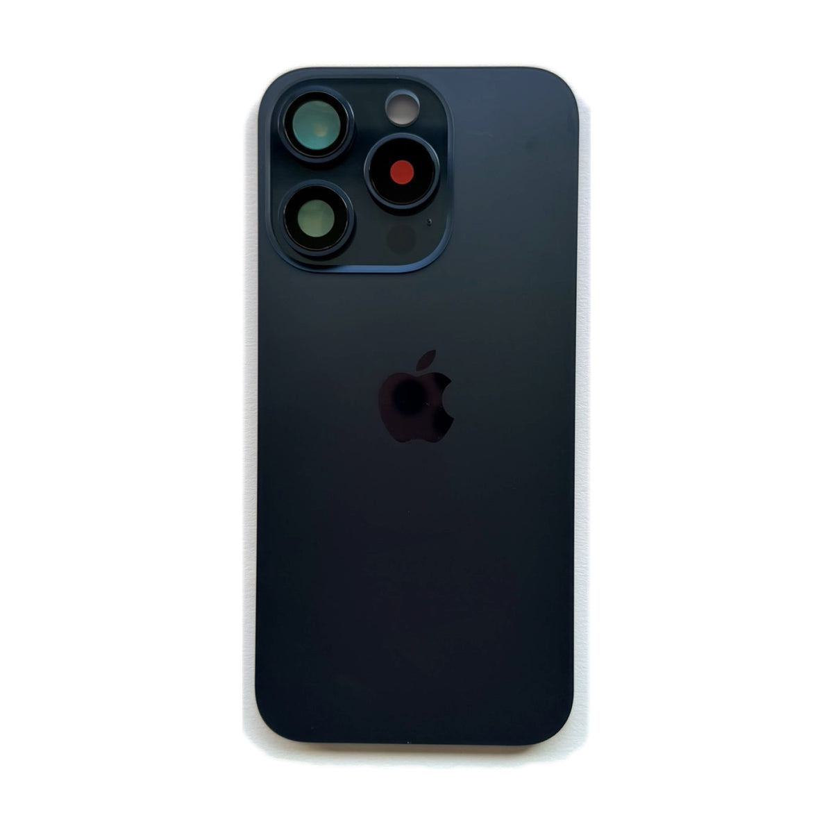 iPhone 15 Pro achterkant glas blauw titanium met cameralens en magneten